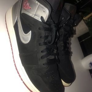 NIKE AIR JORDAN ONE MID JOHNNY KILROY PREOWNED GOOD CONDITION SIZE 12